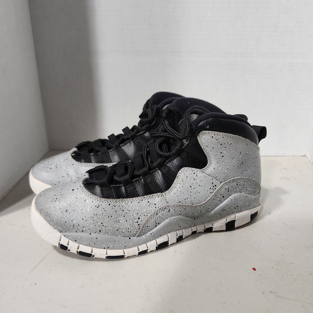 Nike Men's Athletic Shoes - Black and Gray
